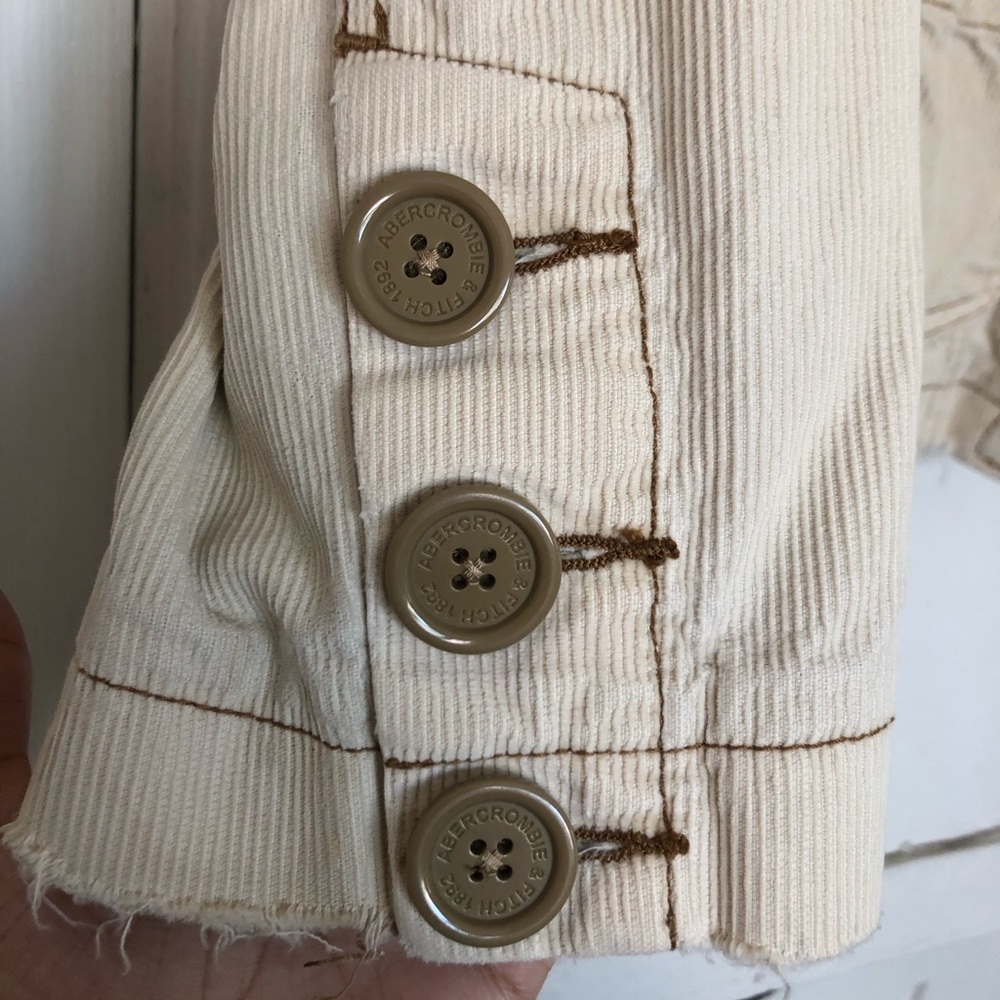 Abercrombie & Fitch Corduroy Button Down Jacket with Pockets Size Small - Picture 3 of 6